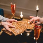 Know the valuable point of tarot card reading to stay away from dilemma