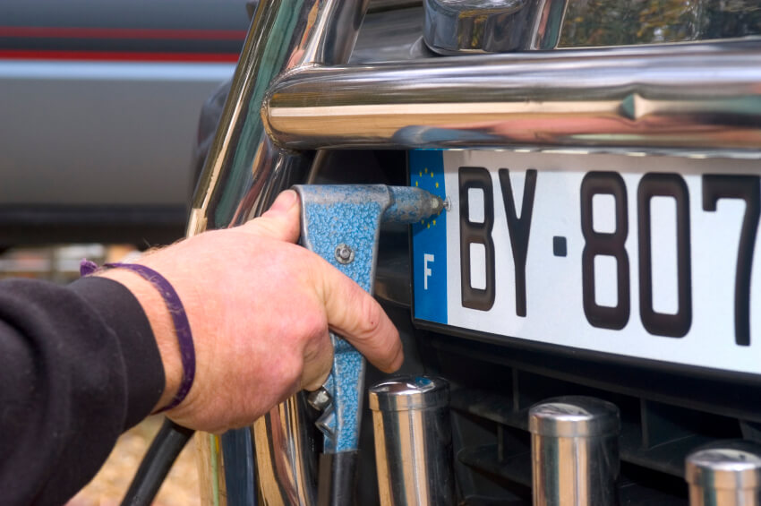 Managing safe systems: making it easier to share license information in a smart way for smooth solutions